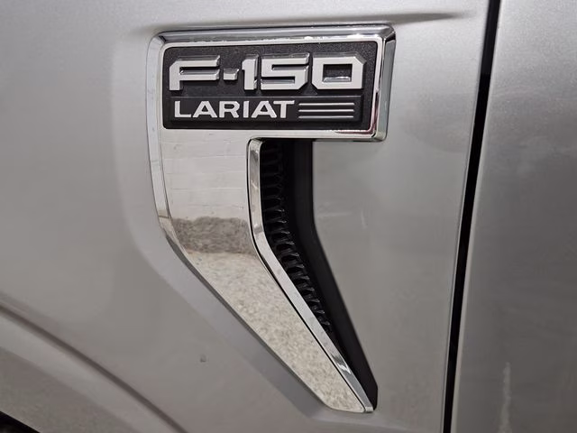 2023 Iconic Silver Metallic Ford F-150 Lariat 4X4 Truck