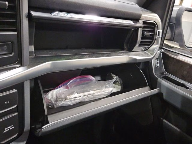 2023 Iconic Silver Metallic Ford F-150 Lariat 4X4 Truck