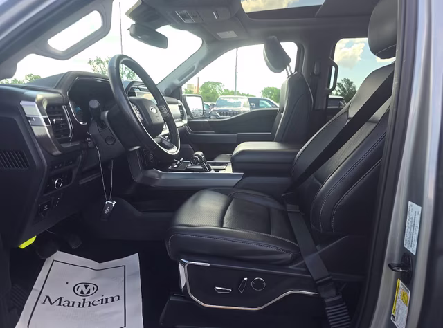 2023 Iconic Silver Metallic Ford F-150 Lariat 4X4 Truck