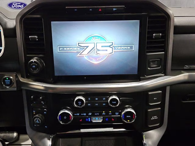 2023 Iconic Silver Metallic Ford F-150 Lariat 4X4 Truck