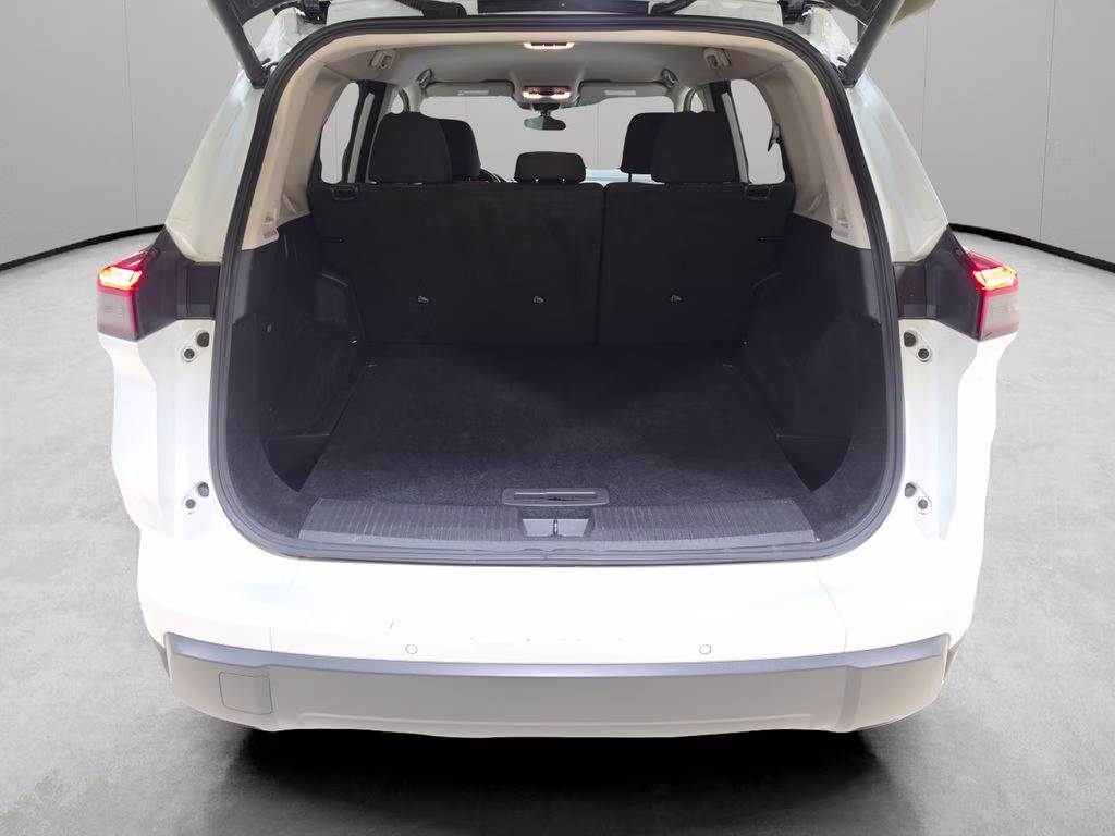 2025 Everest White Pearl Nissan Rogue SV AWD SUV