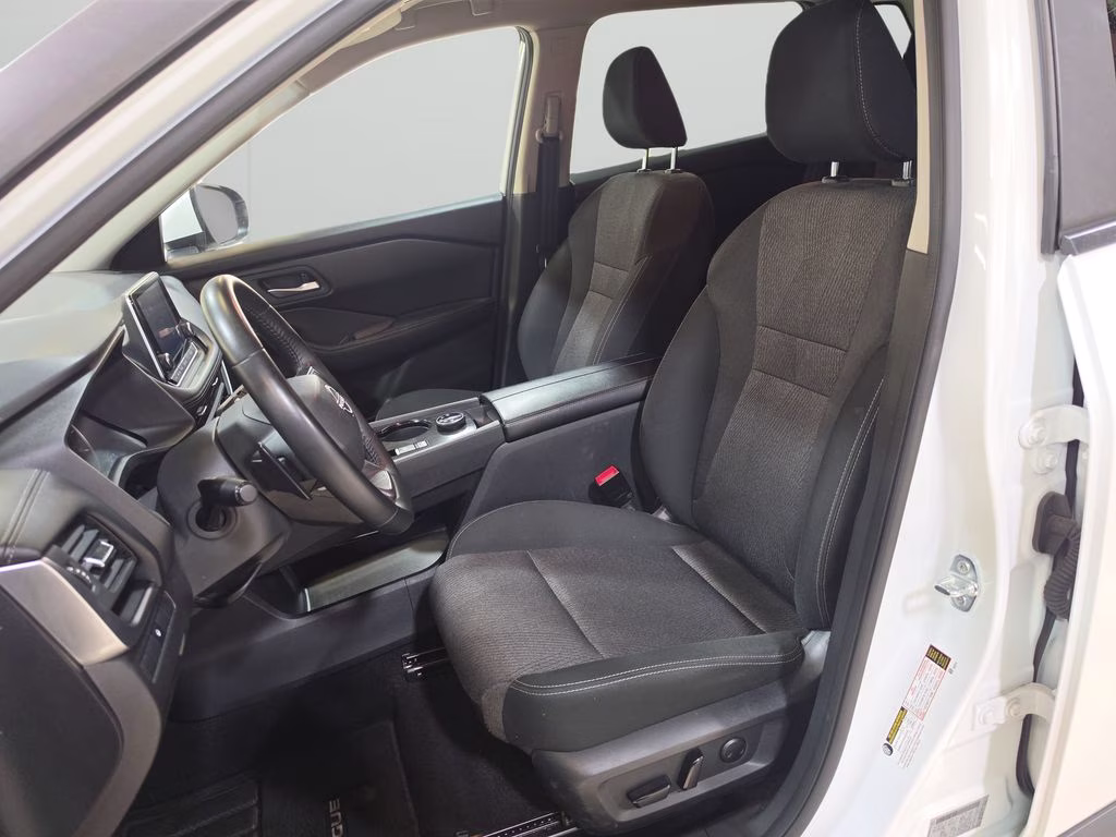2025 Everest White Pearl Nissan Rogue SV AWD SUV