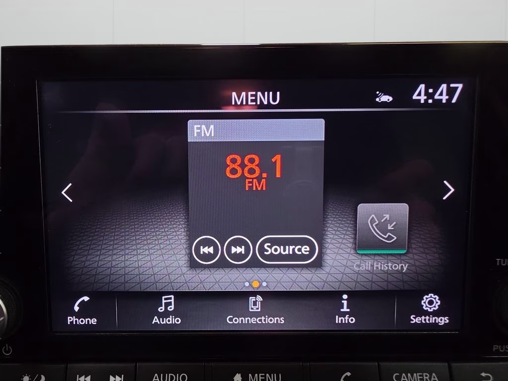 2025 Everest White Pearl Nissan Rogue SV AWD SUV