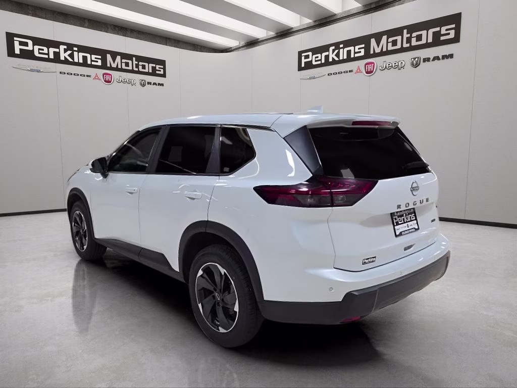 2025 Everest White Pearl Nissan Rogue SV AWD SUV