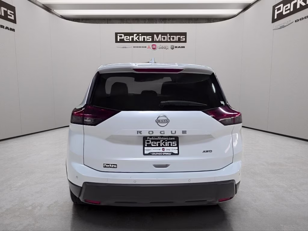 2025 Everest White Pearl Nissan Rogue SV AWD SUV
