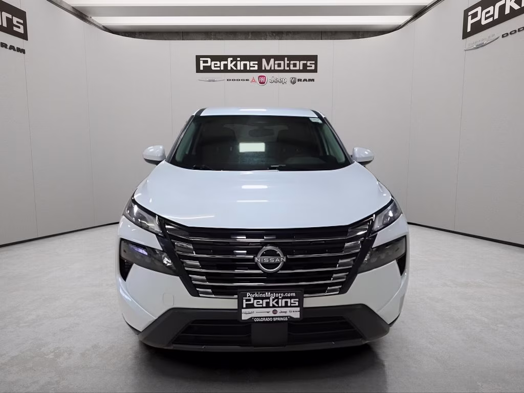 2025 Everest White Pearl Nissan Rogue SV AWD SUV