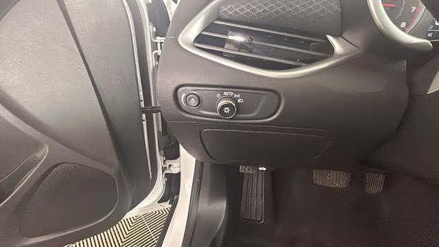 2022 White Chevrolet Malibu LS FWD Sedan