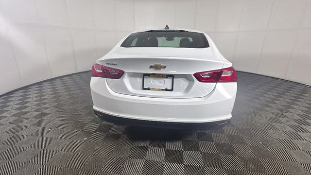 2022 White Chevrolet Malibu LS FWD Sedan