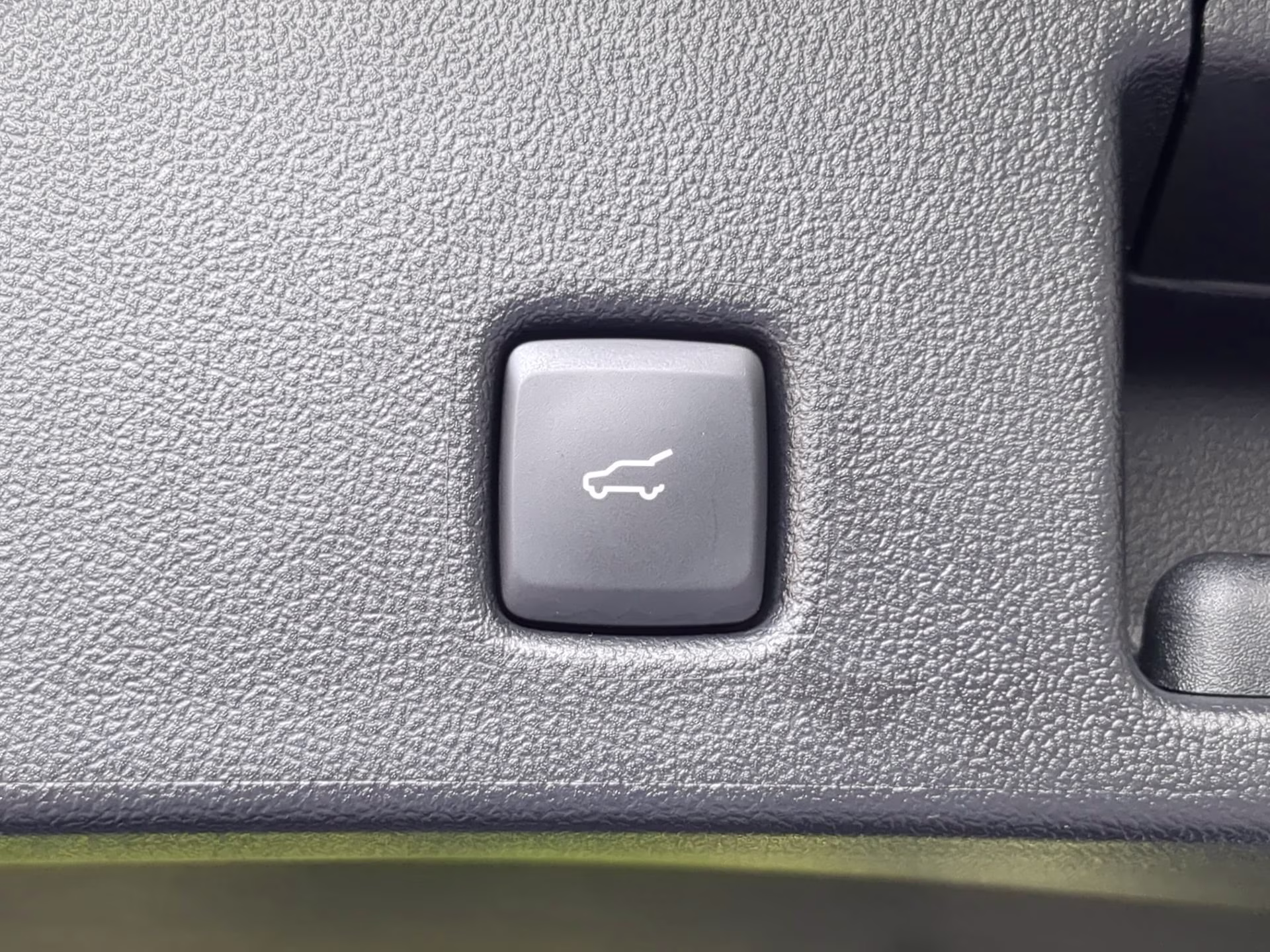 2024 Agate Black Metallic Ford Escape Active FWD SUV