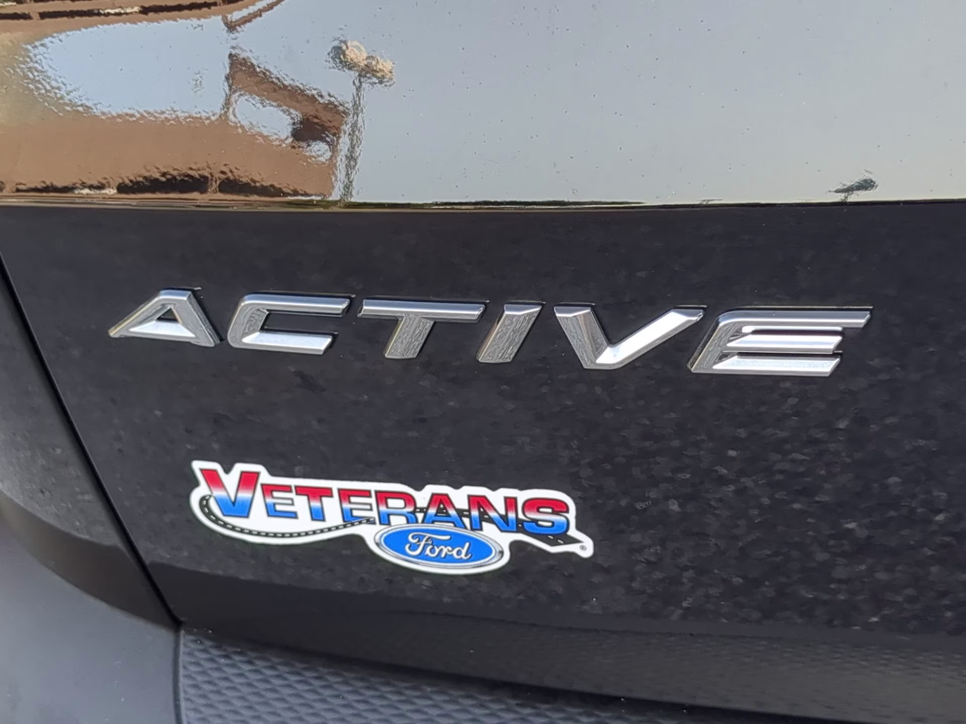 2024 Agate Black Metallic Ford Escape Active FWD SUV