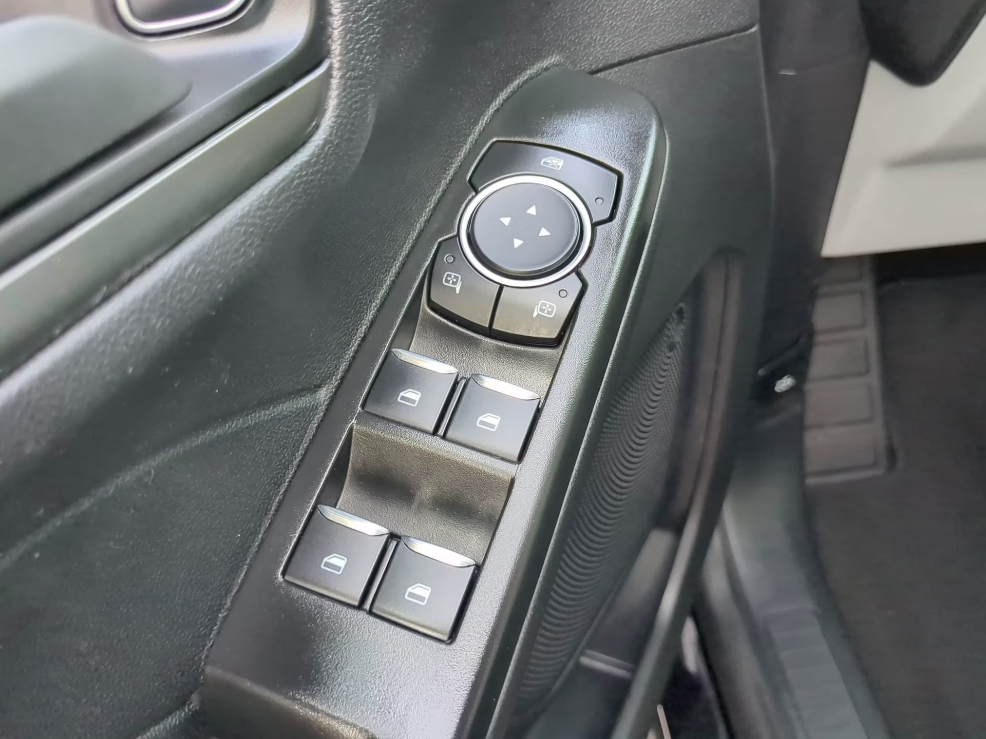 2024 Agate Black Metallic Ford Escape Active FWD SUV