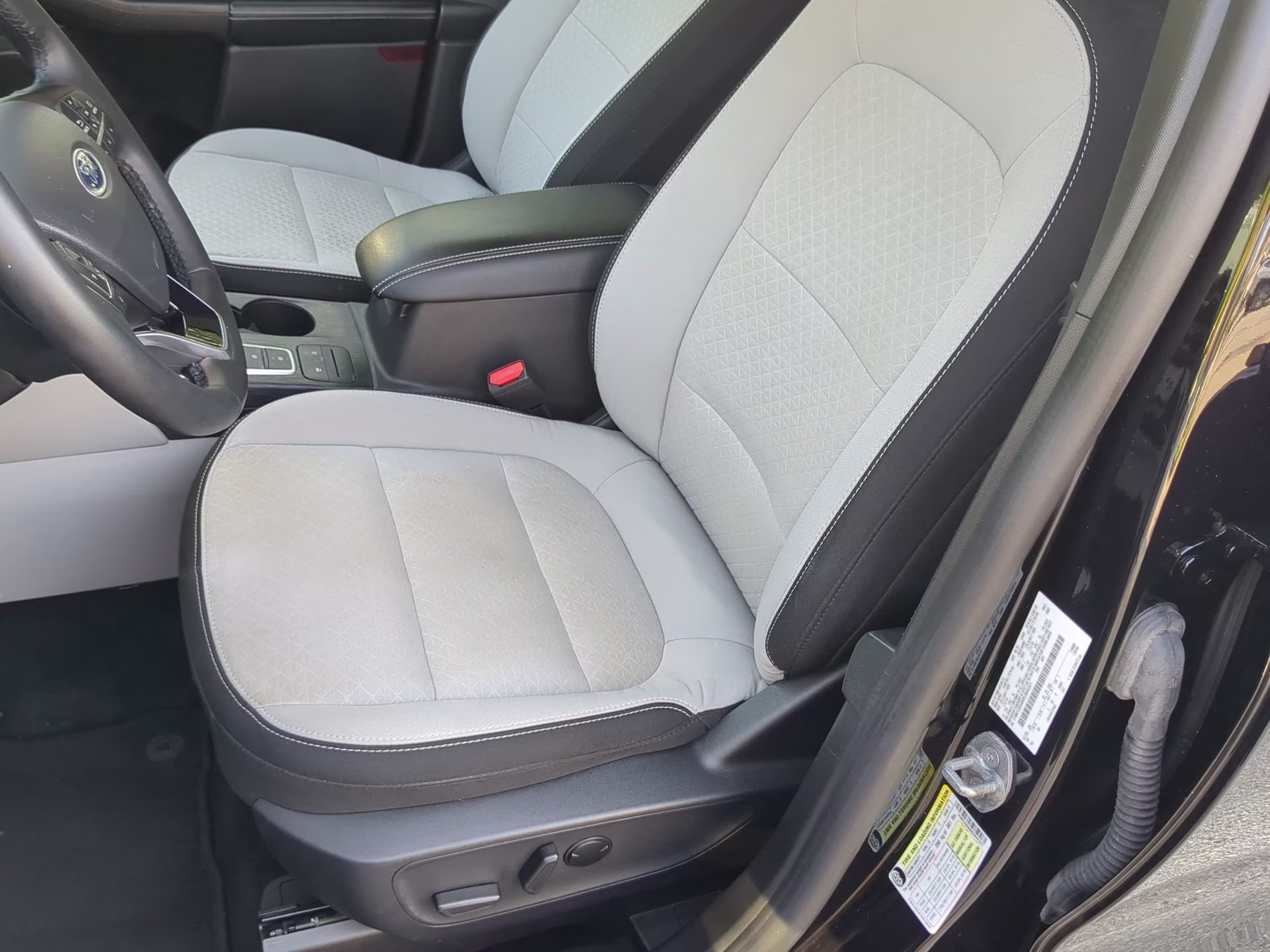 2024 Agate Black Metallic Ford Escape Active FWD SUV