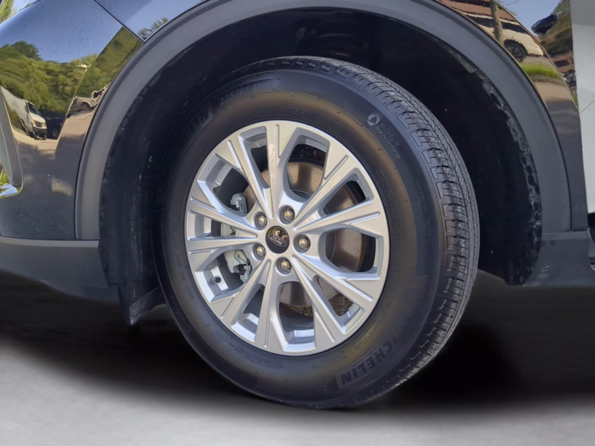 2024 Agate Black Metallic Ford Escape Active FWD SUV