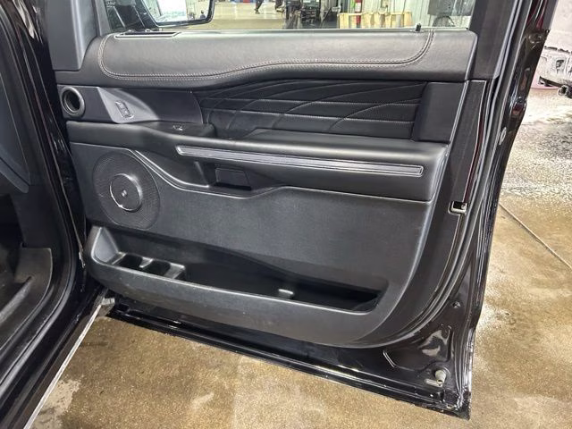 2021 Black Ford Expedition Max Platinum 4X4 SUV