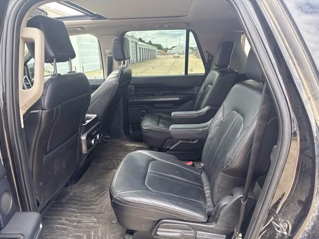 2021 Black Ford Expedition Max Platinum 4X4 SUV