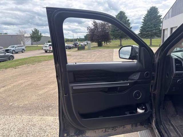 2021 Black Ford Expedition Max Platinum 4X4 SUV