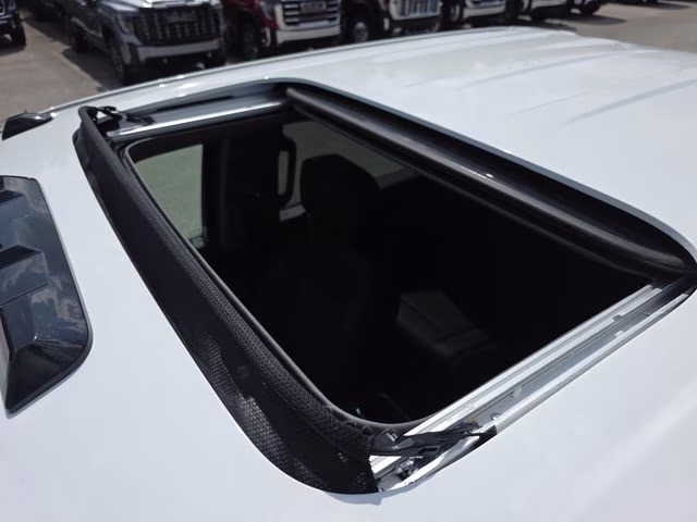2026 Summit White GMC Sierra 2500HD Denali 4X4 Truck