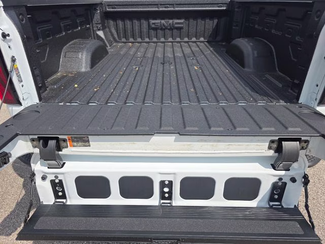 2026 Summit White GMC Sierra 2500HD Denali Ultimate 4X4 Truck
