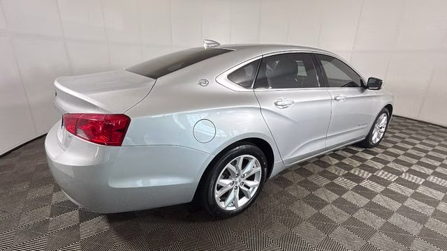 2018 Silver Ice Metallic Chevrolet Impala LT FWD Sedan