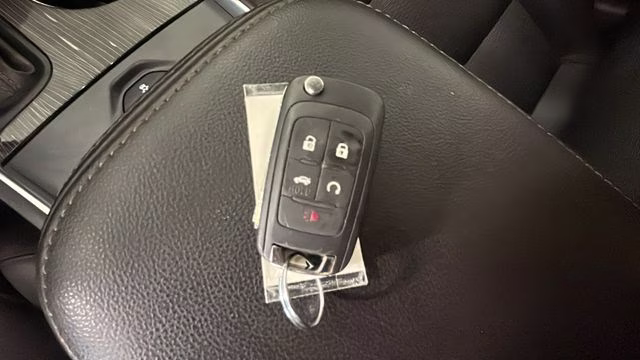 2018 Silver Ice Metallic Chevrolet Impala LT FWD Sedan