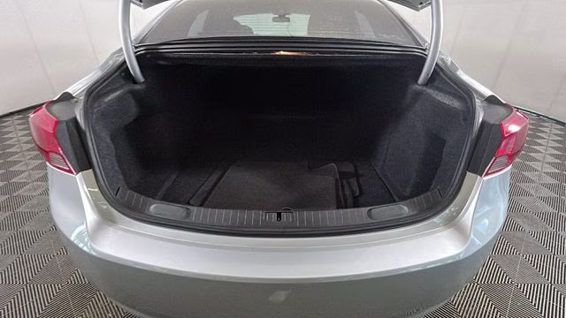 2018 Silver Ice Metallic Chevrolet Impala LT FWD Sedan