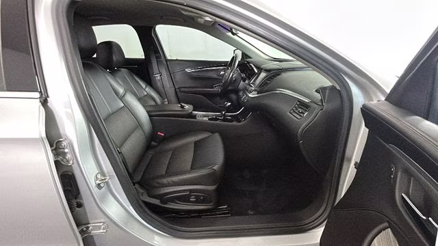 2018 Silver Ice Metallic Chevrolet Impala LT FWD Sedan