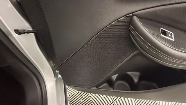2018 Silver Ice Metallic Chevrolet Impala LT FWD Sedan