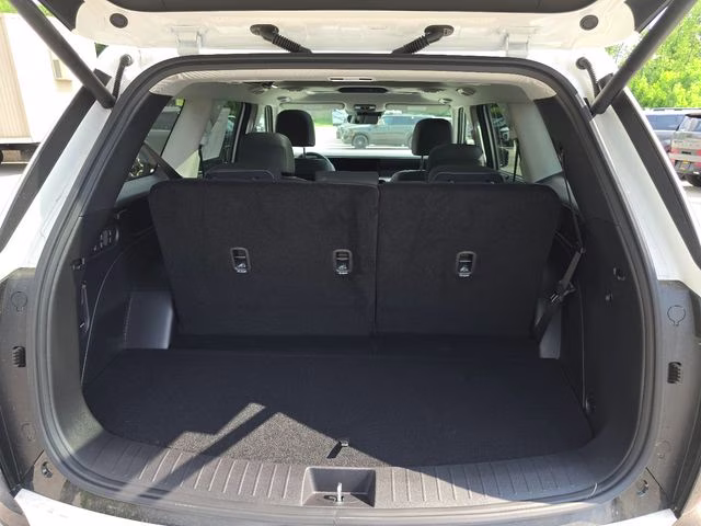 2026 Creamy White Pearl Hyundai Palisade Hybrid Limited AWD SUV