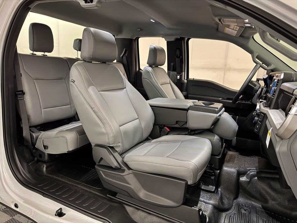2026 Oxford White Ford Super Duty F-250 SRW XL RWD Truck