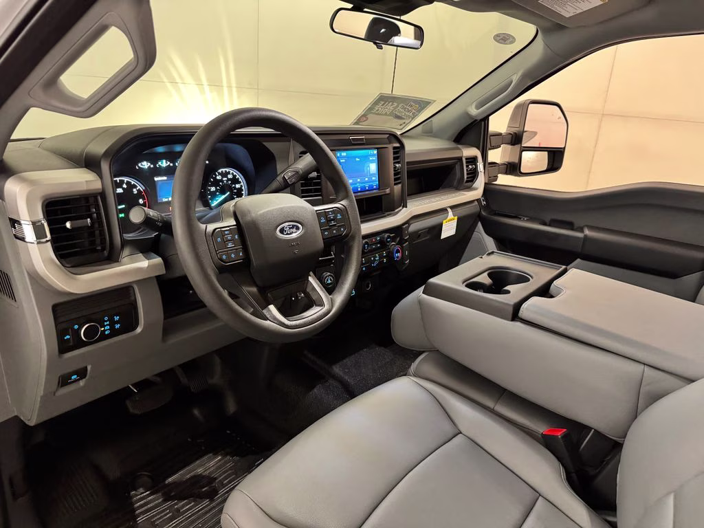 2026 Oxford White Ford Super Duty F-250 SRW XL RWD Truck