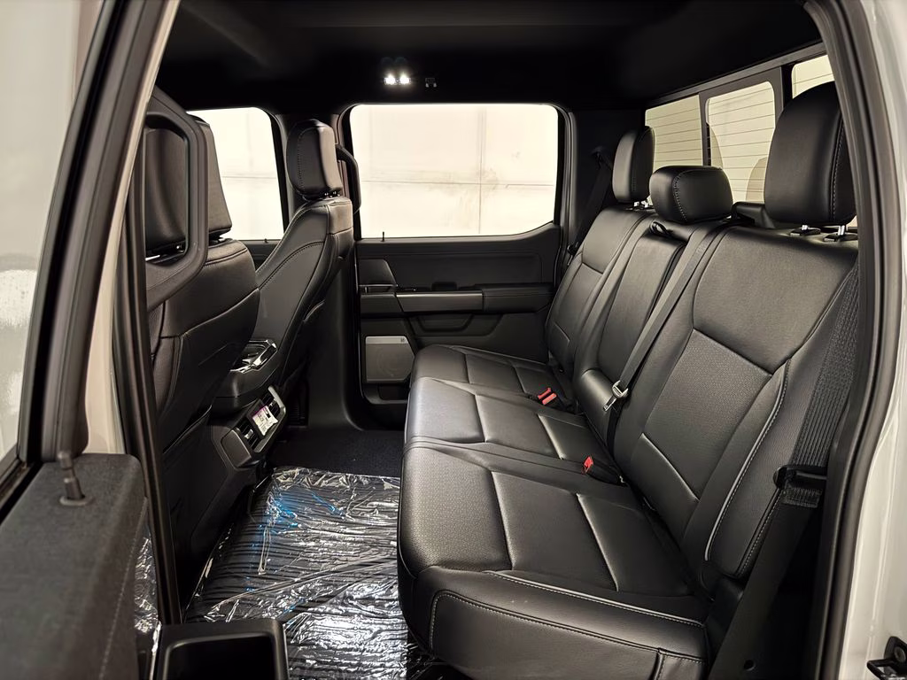 2026 Avalanche Ford F-150 Lariat 4X4 Truck