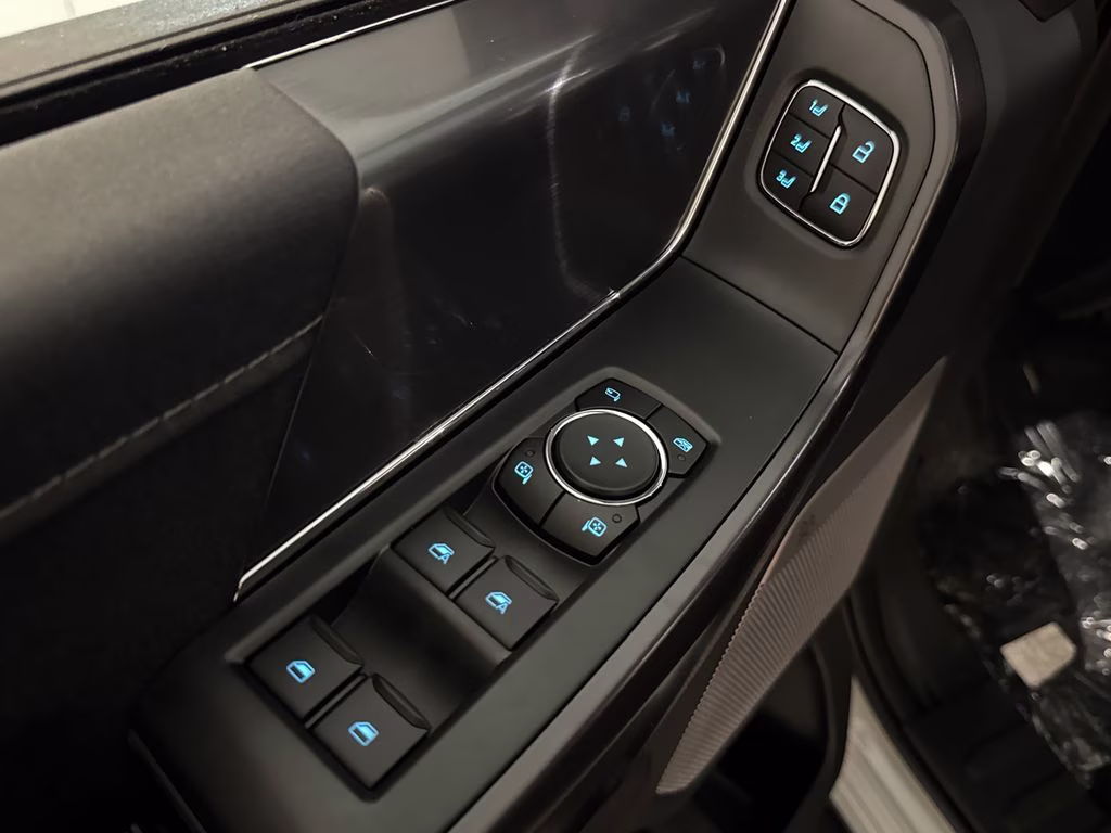 2026 Avalanche Ford F-150 Lariat 4X4 Truck
