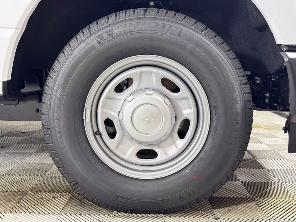 2026 Oxford White Ford Super Duty F-250 SRW XL RWD Truck