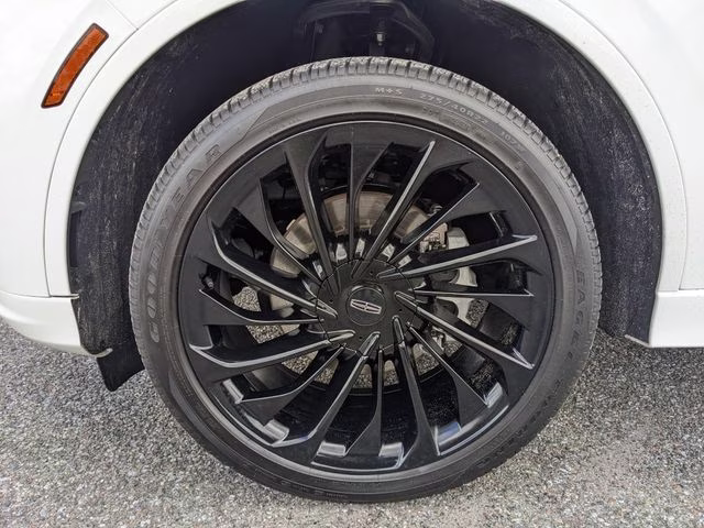 2025 White Metallic Lincoln Aviator Reserve AWD SUV