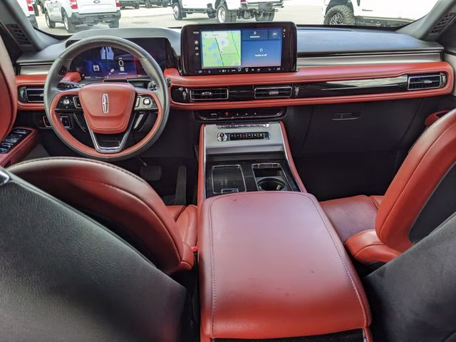 2025 White Metallic Lincoln Aviator Reserve AWD SUV