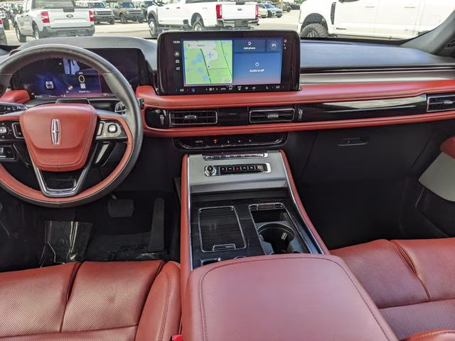 2025 White Metallic Lincoln Aviator Reserve AWD SUV