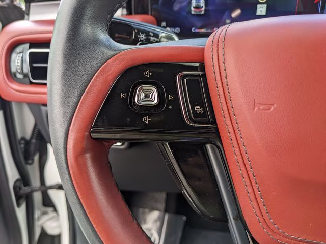 2025 White Metallic Lincoln Aviator Reserve AWD SUV