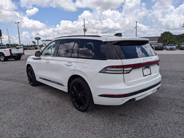 2025 White Metallic Lincoln Aviator Reserve AWD SUV