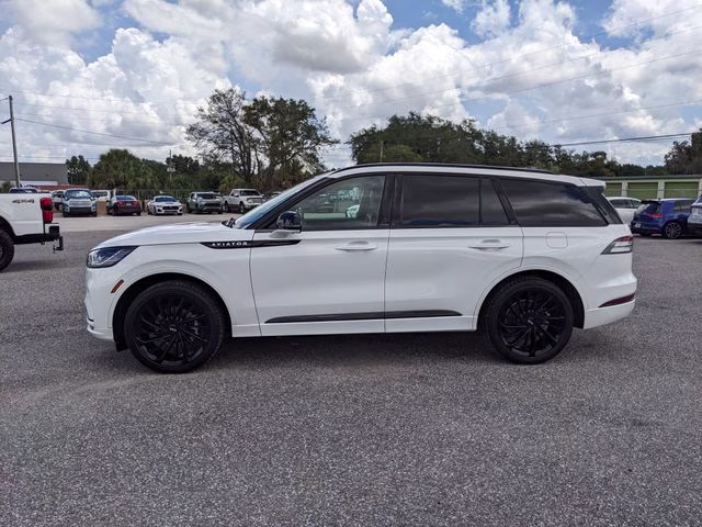 2025 White Metallic Lincoln Aviator Reserve AWD SUV