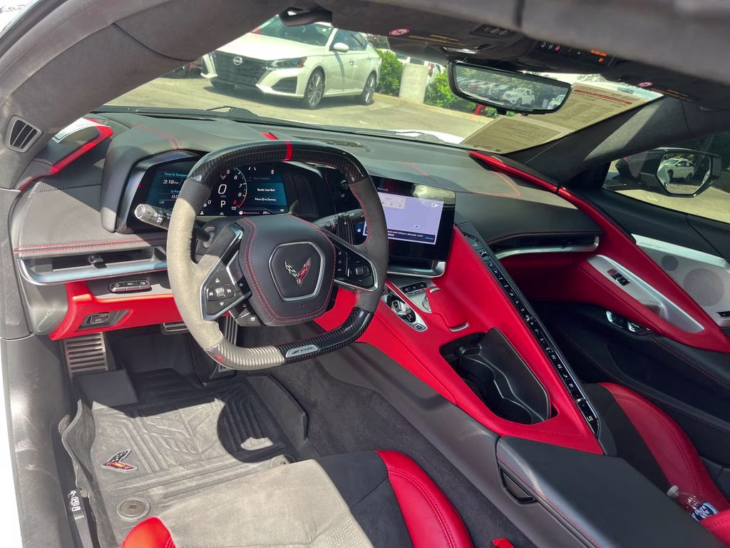 2024 Arctic White Chevrolet Corvette Z06 RWD Convertible