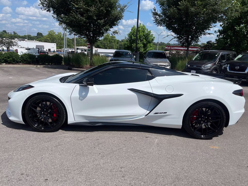 2024 Arctic White Chevrolet Corvette Z06 RWD Convertible