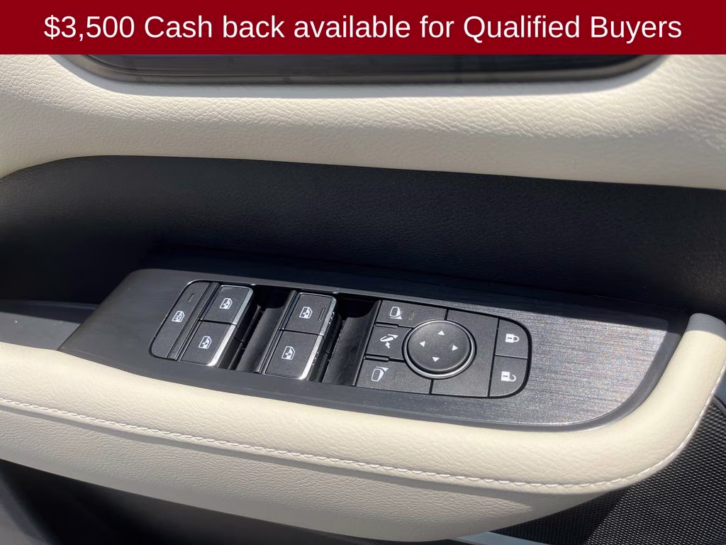2026 Everest White Pearl Tricoat Nissan Armada Platinum Reserve 4X4 SUV
