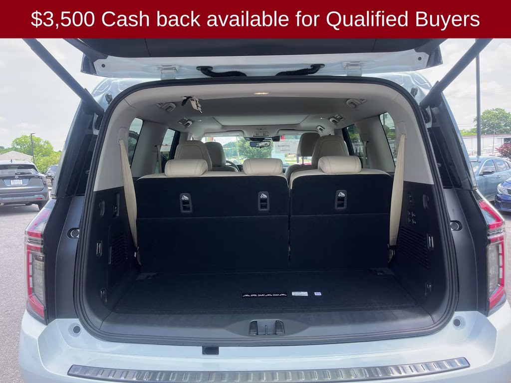 2026 Everest White Pearl Tricoat Nissan Armada Platinum Reserve 4X4 SUV