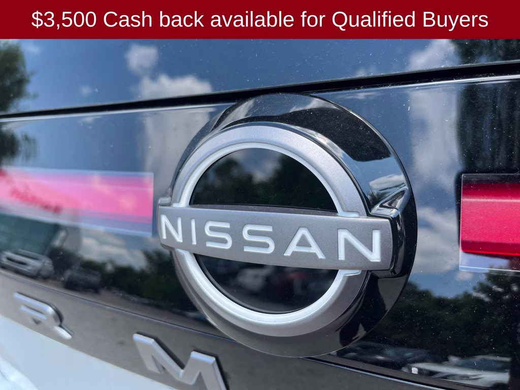 2026 Everest White Pearl Tricoat Nissan Armada Platinum Reserve 4X4 SUV