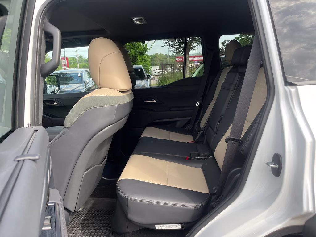 2024 White Pearl Lexus GX 550 Overtrail+ 4X4 SUV