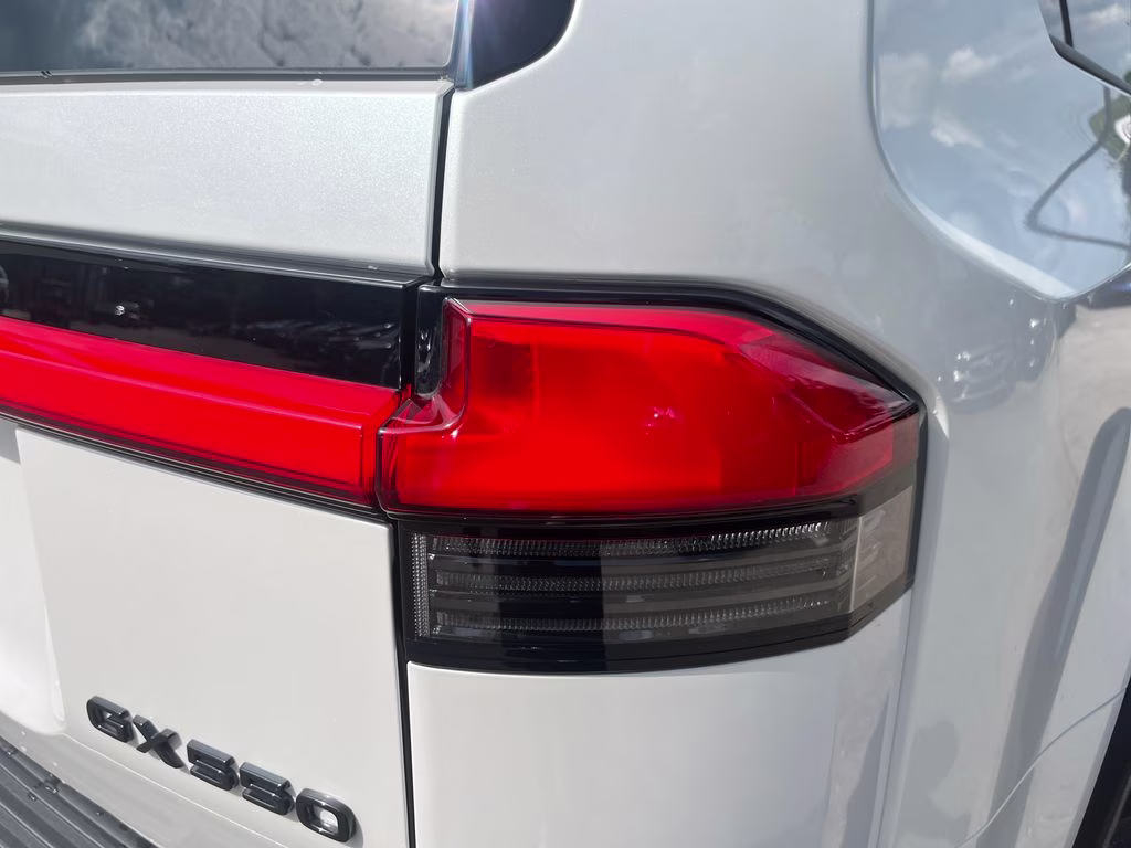 2024 White Pearl Lexus GX 550 Overtrail+ 4X4 SUV