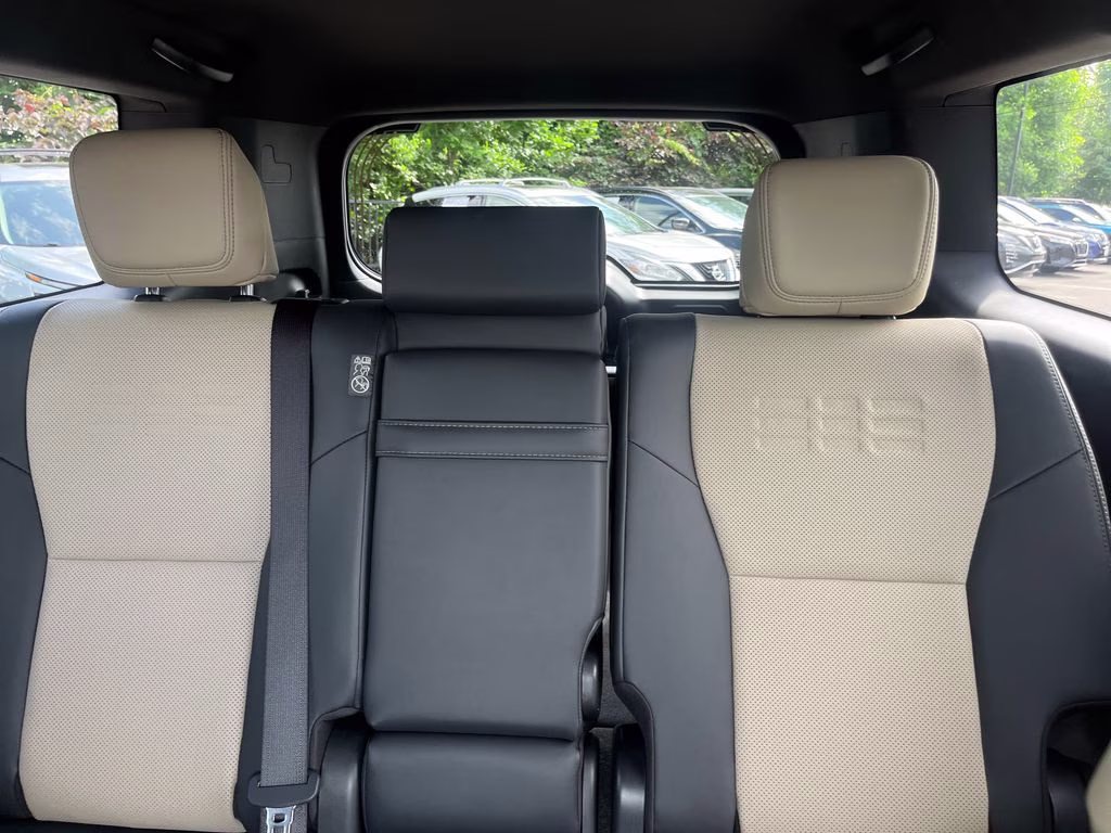 2024 White Pearl Lexus GX 550 Overtrail+ 4X4 SUV