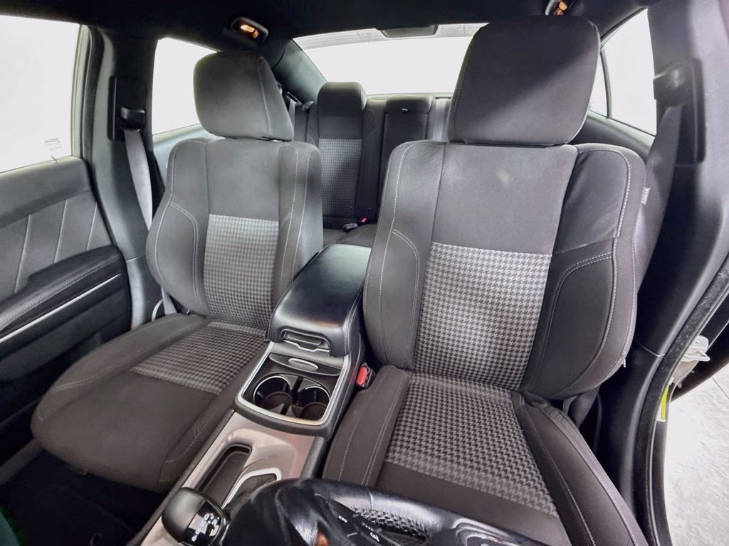 2023 Pitch Black Clearcoat Dodge Charger SXT RWD Sedan