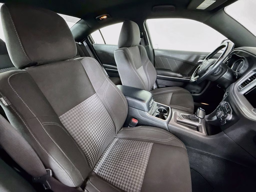 2023 Pitch Black Clearcoat Dodge Charger SXT RWD Sedan