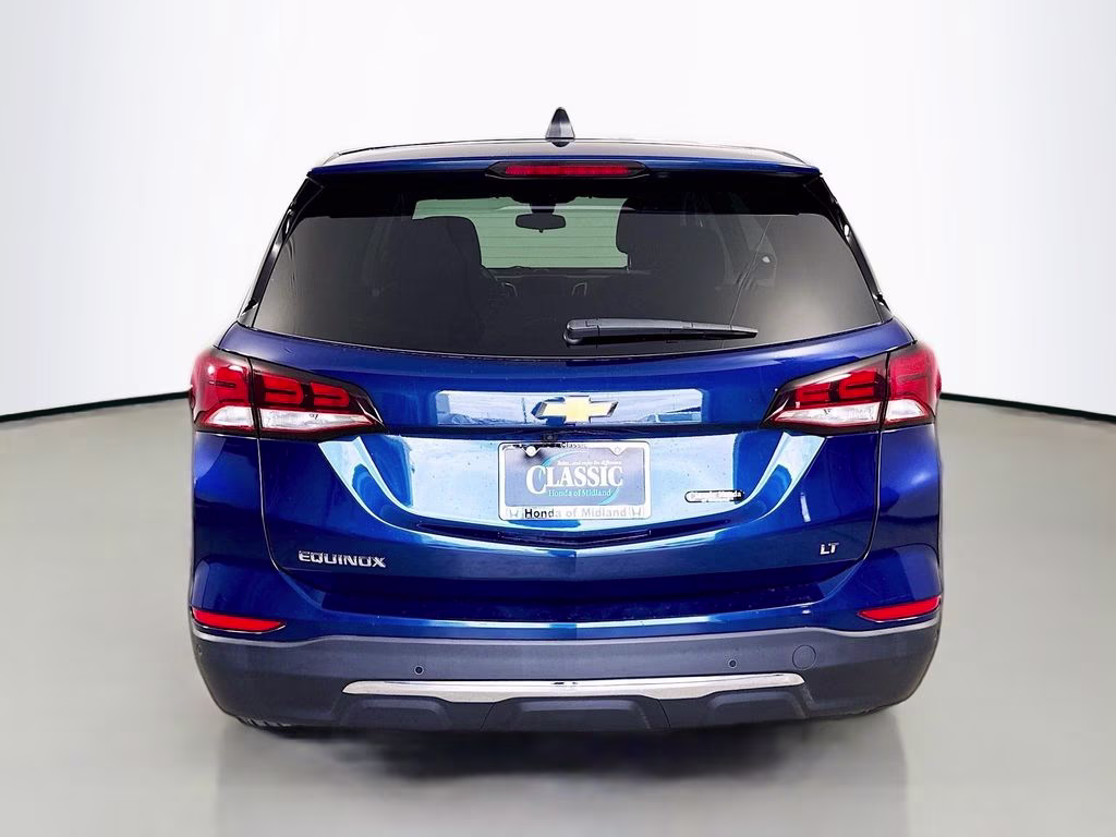 2023 Blue Glow Metallic Chevrolet Equinox LT FWD SUV